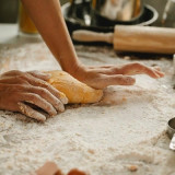 Cara Menghilangkan Bau Ragi Pada Roti dan Tips Membuatnya agar Mengembang 
